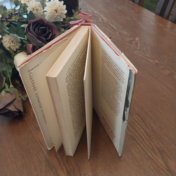 A Young Person's Guide to Life and Love Hardcover - 1971by SPOCK, Dr. Benjamin - Image 2